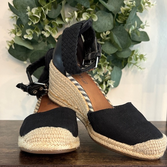 Shoes - Sperry Black Espadrille Wedge Sandals